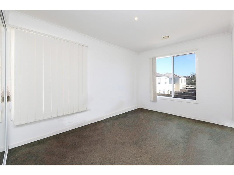 94 Sovereign Manors Crescent, Rowville VIC 3178