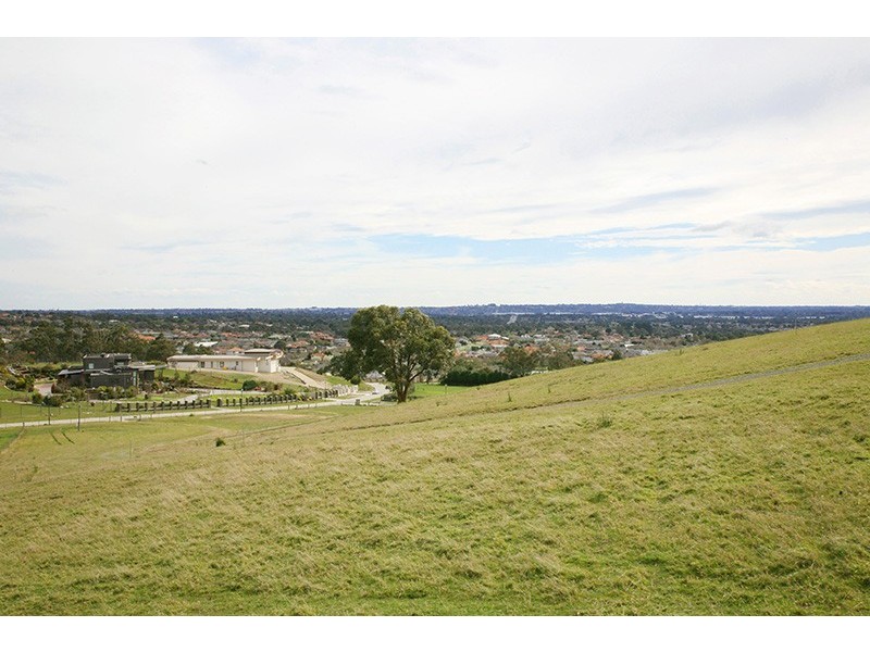 15 Logan Court, Lysterfield VIC 3156