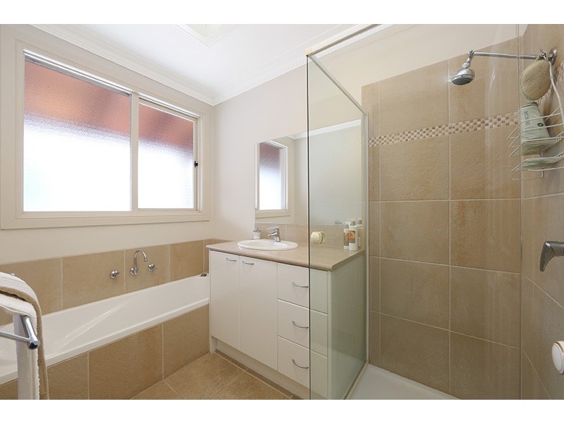 34 George Knox Drive, Rowville VIC 3178