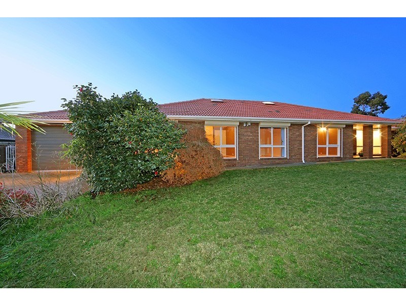 15 Jamieson Ave, Rowville VIC 3178