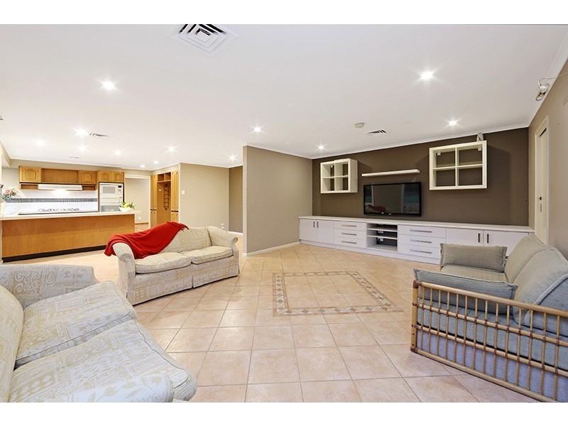 15 Jamieson Ave, Rowville VIC 3178