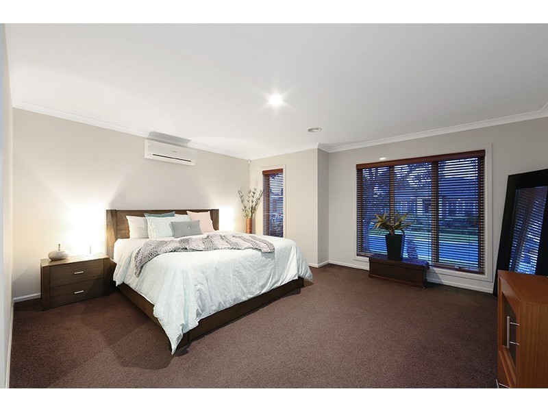 19 Paringa Drive, Ferntree Gully VIC 3156