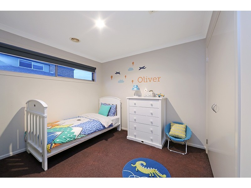 19 Paringa Drive, Ferntree Gully VIC 3156