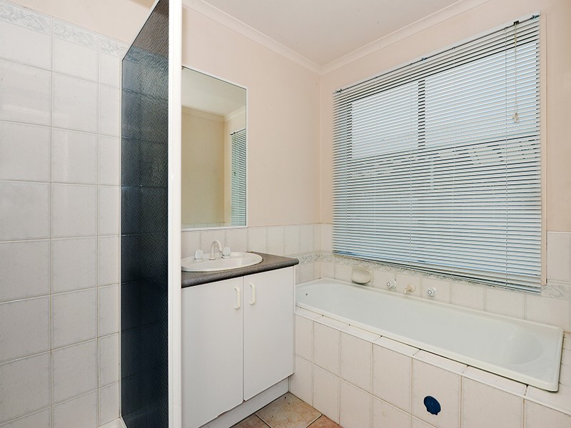 96 Kellbourne Drive, Rowville VIC 3178