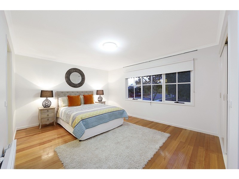 27 Bridgewater Way, Rowville VIC 3178