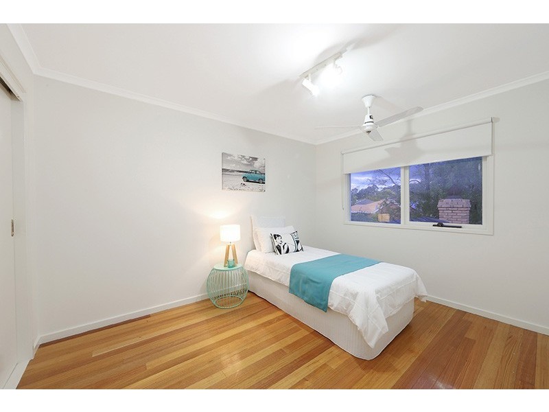 27 Bridgewater Way, Rowville VIC 3178