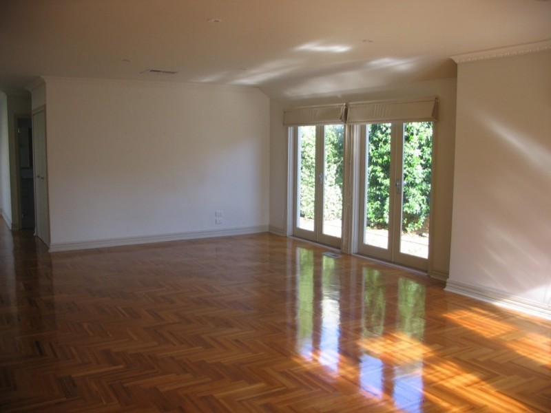 3/63 Morton Road, Burwood VIC 3125