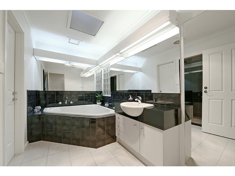 18 Norris Road, Rowville VIC 3178