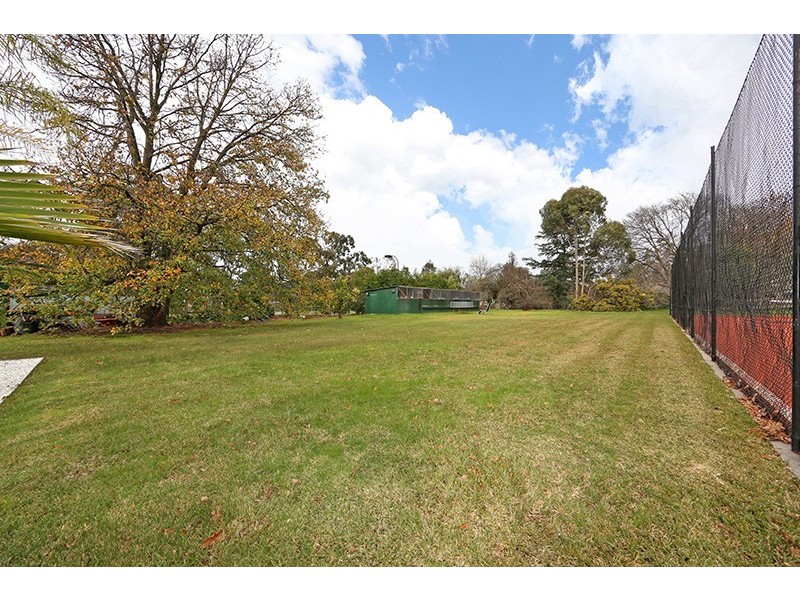 18 Norris Road, Rowville VIC 3178