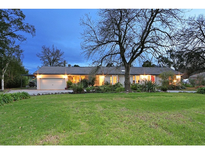 18 Norris Road, Rowville VIC 3178