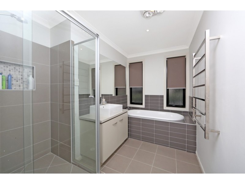 6 Comfort Close, Rowville VIC 3178