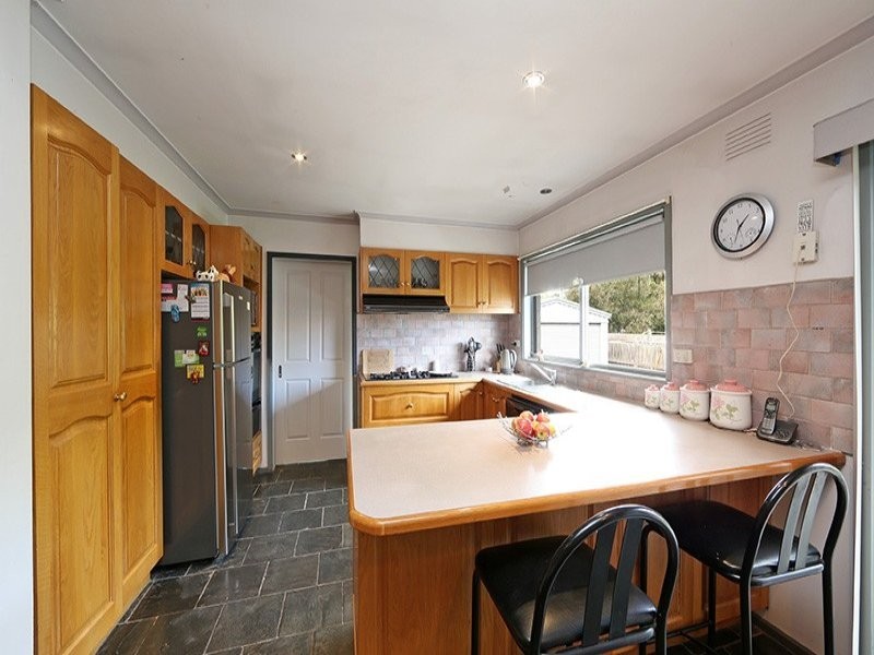 6 Winalla Avenue, Rowville VIC 3178