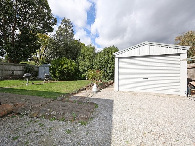 6 Winalla Avenue, Rowville VIC 3178