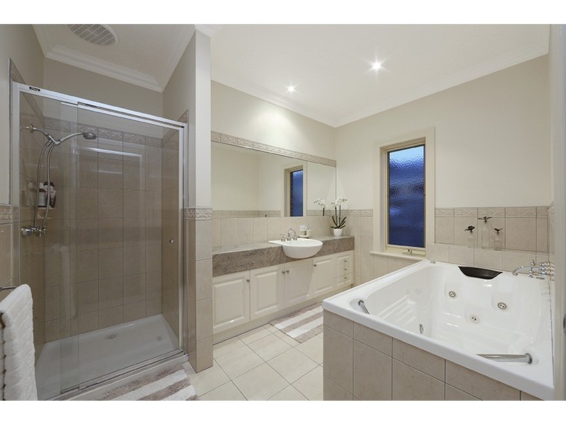 51 Victoria Knox Avenue, Rowville VIC 3178