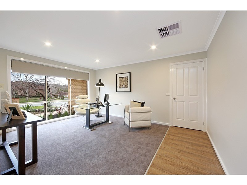 27 Dandelion Drive, Rowville VIC 3178