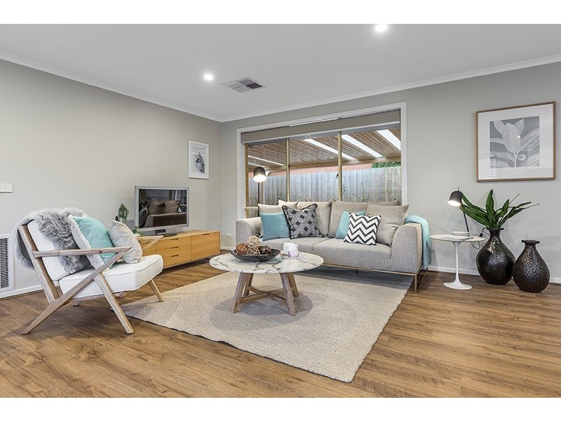27 Dandelion Drive, Rowville VIC 3178