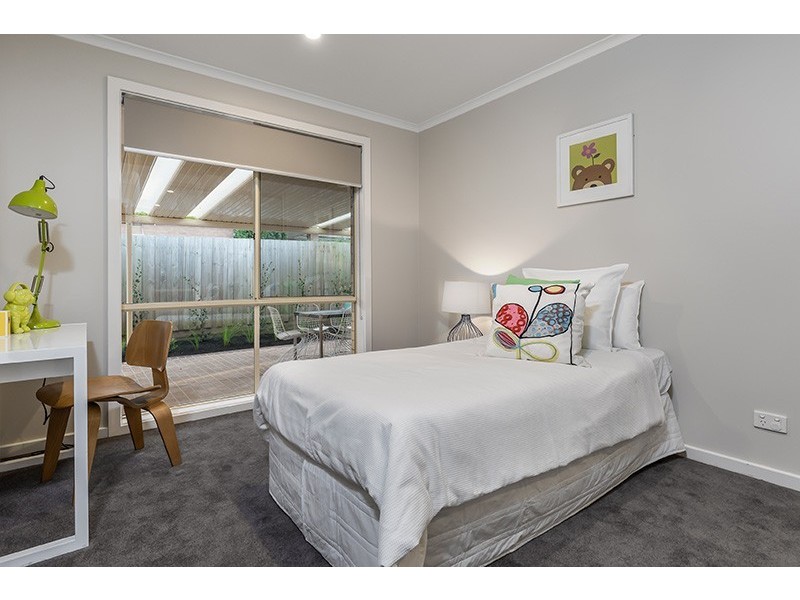 27 Dandelion Drive, Rowville VIC 3178