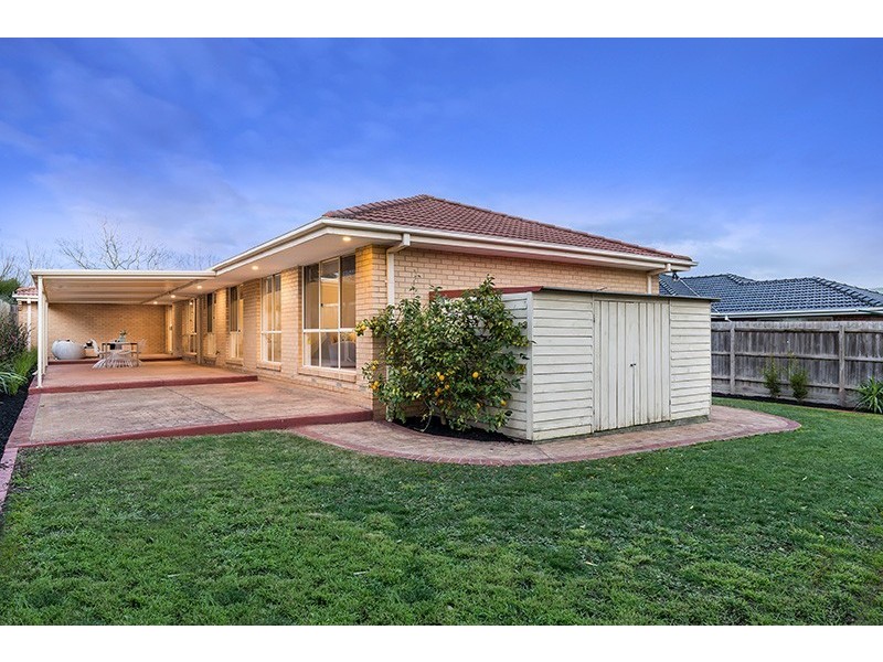 27 Dandelion Drive, Rowville VIC 3178