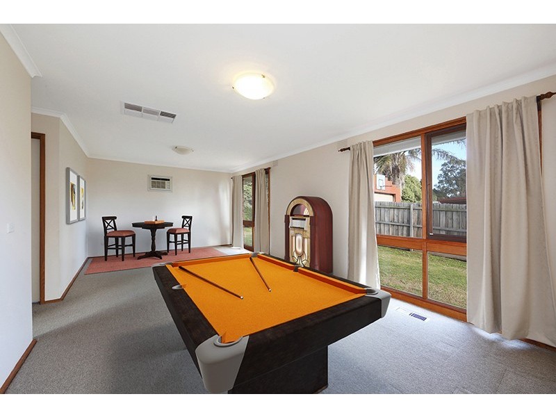 25 Valleyview Drive, Rowville VIC 3178