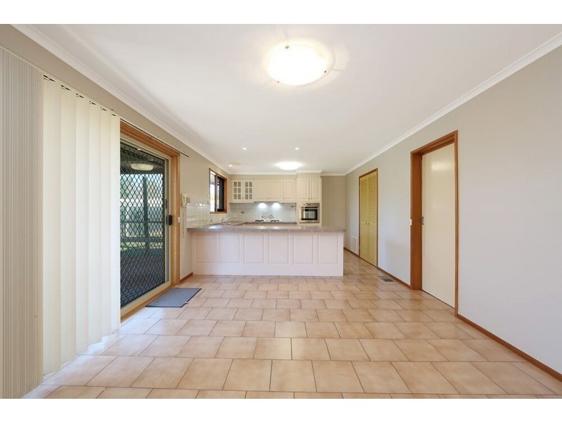 53 Severn Crescent, Rowville VIC 3178