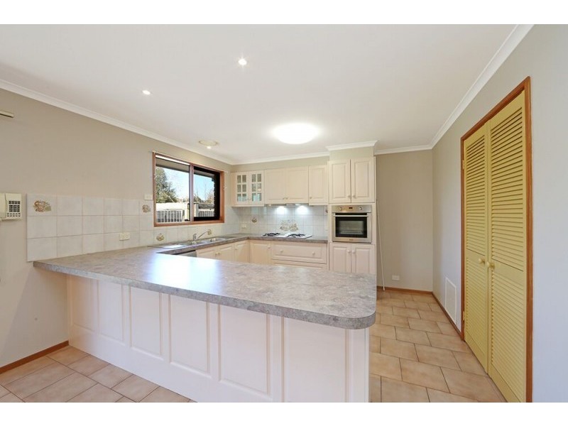 53 Severn Crescent, Rowville VIC 3178