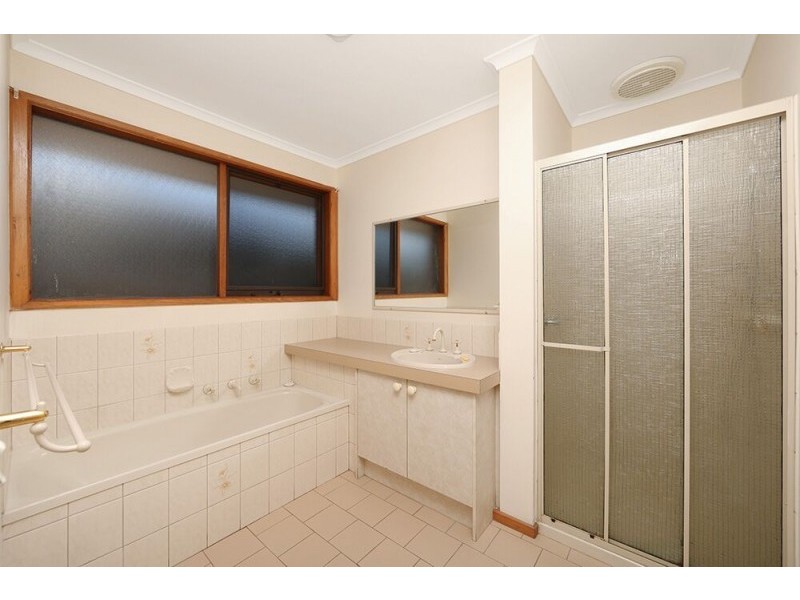 53 Severn Crescent, Rowville VIC 3178