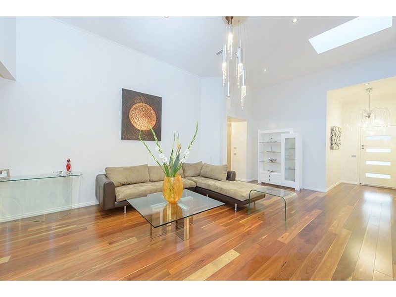 40 Dandelion Drive, Rowville VIC 3178