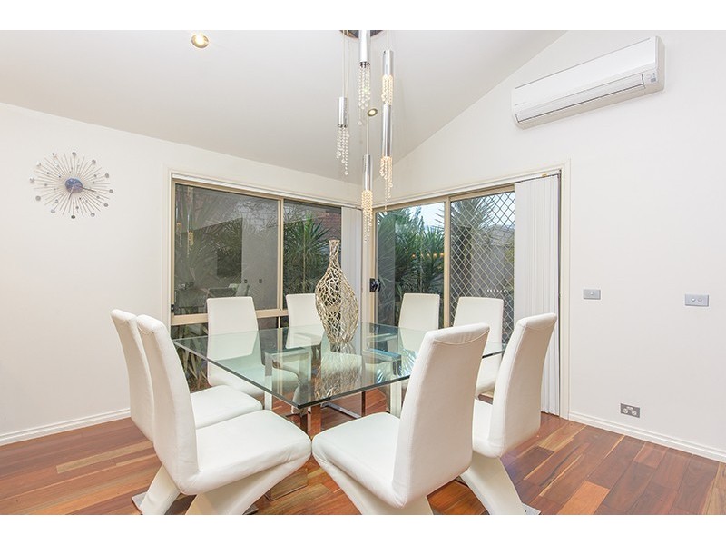 40 Dandelion Drive, Rowville VIC 3178