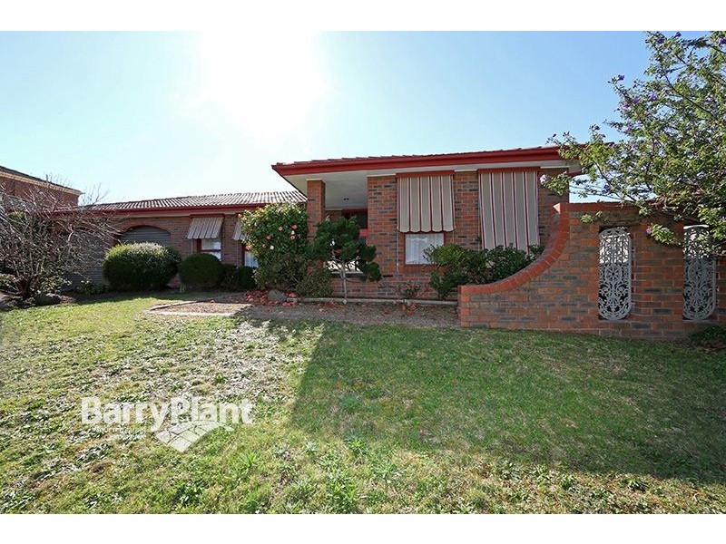 6 Lakeside Boulevard, Rowville VIC 3178