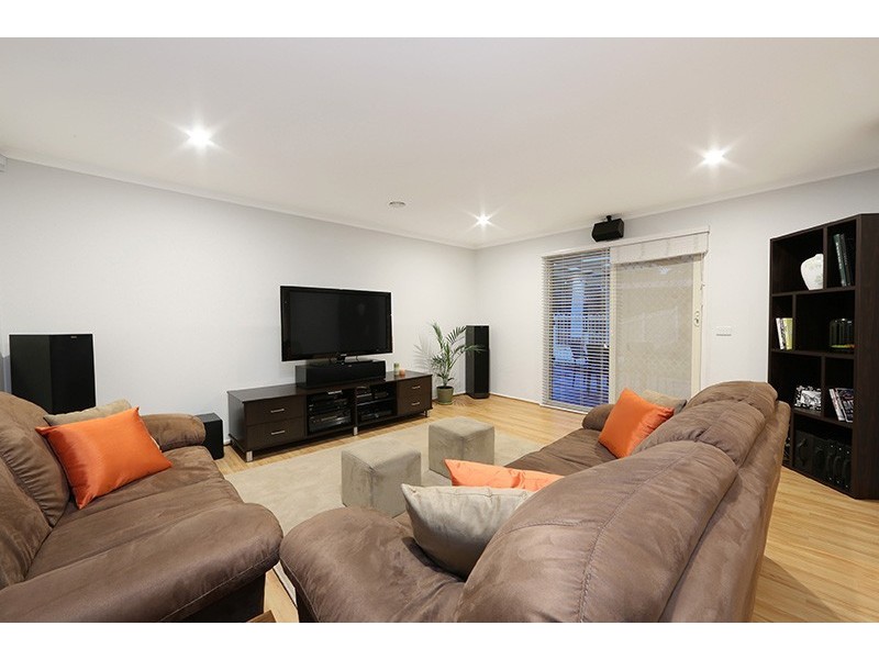 19 Adam Cl, Rowville VIC 3178