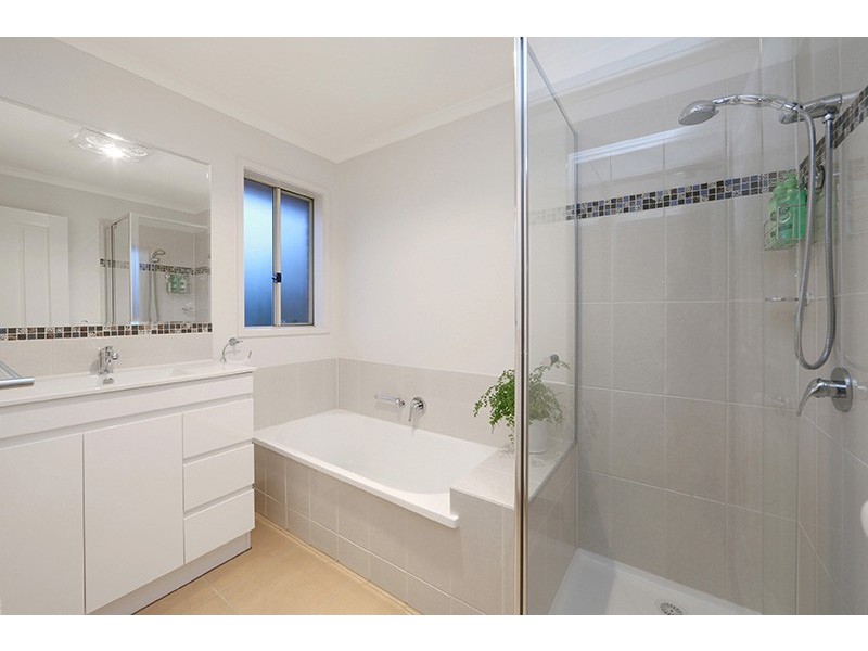 19 Adam Cl, Rowville VIC 3178