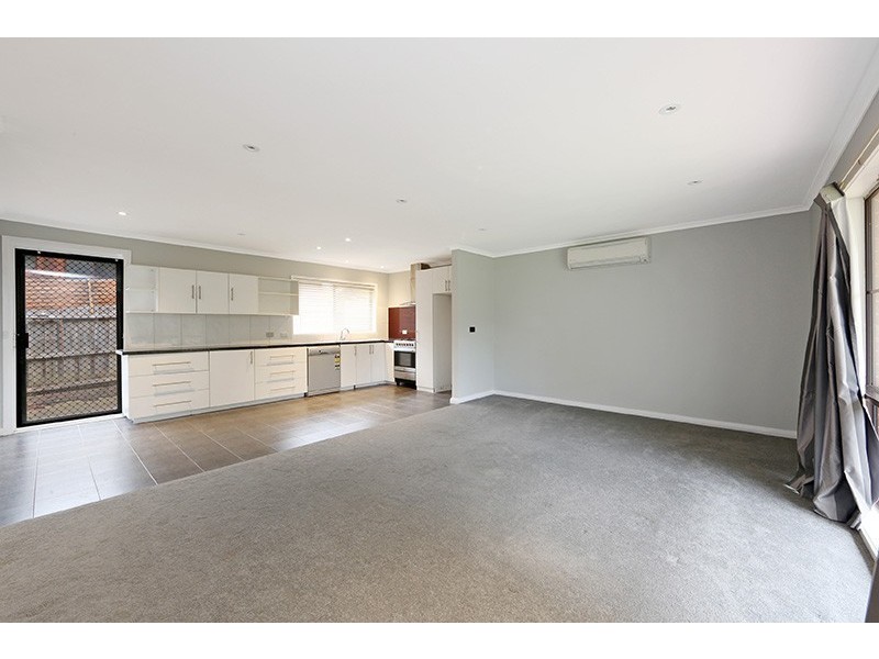 12 Erskine Dve, Rowville VIC 3178