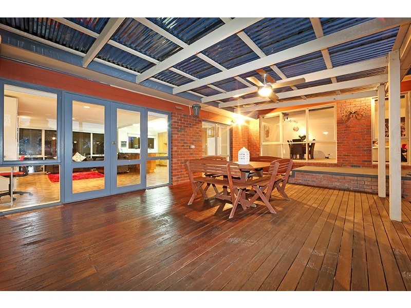 42 Bexsarm Crescent, Rowville VIC 3178