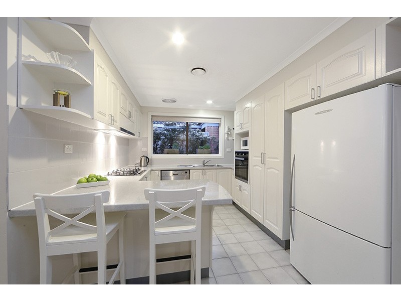 11 St John Place, Rowville VIC 3178