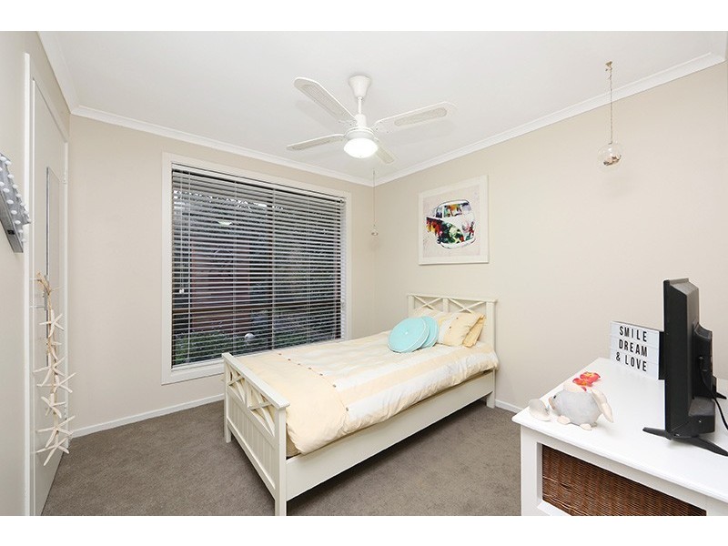 11 St John Place, Rowville VIC 3178