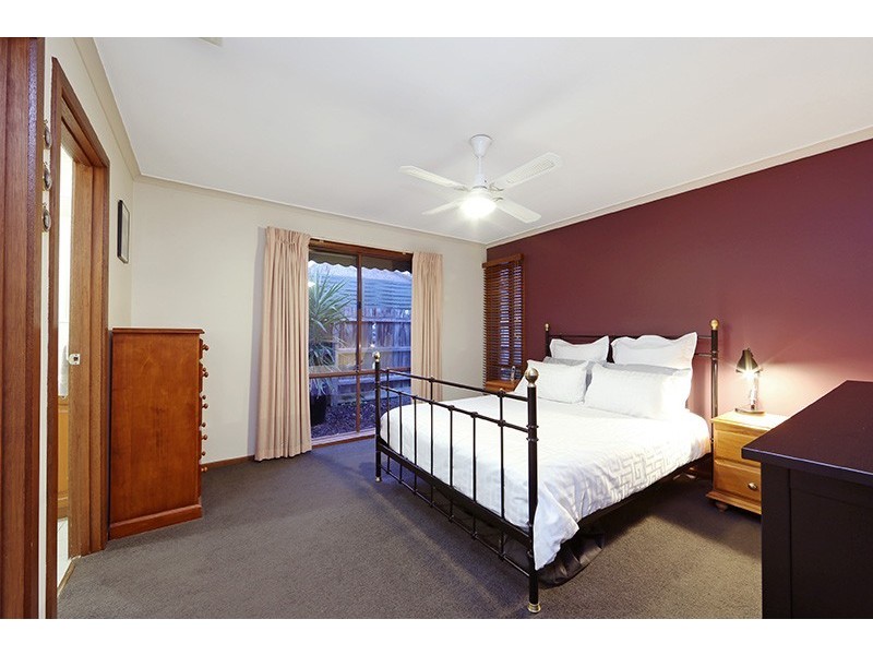 2 Baringa Court, Rowville VIC 3178