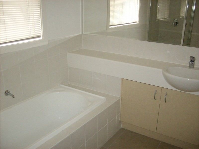 47 Sovereign Manors Crescent, Rowville VIC 3178