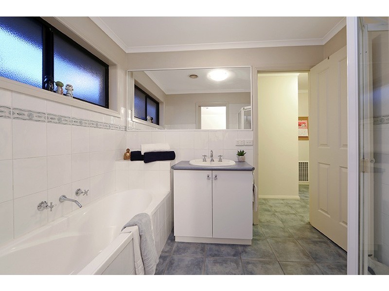 2/40 Bergins Road, Rowville VIC 3178