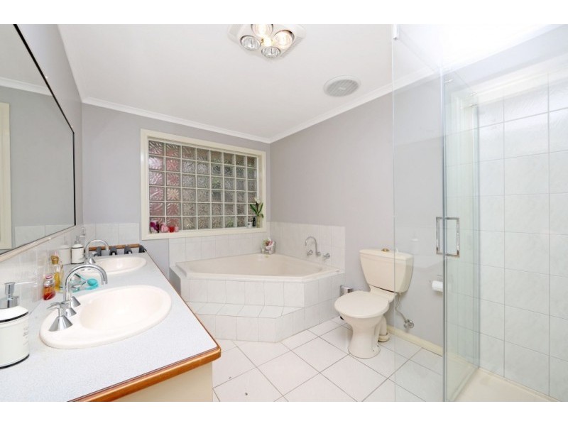 3 Finsbury Close, Rowville VIC 3178