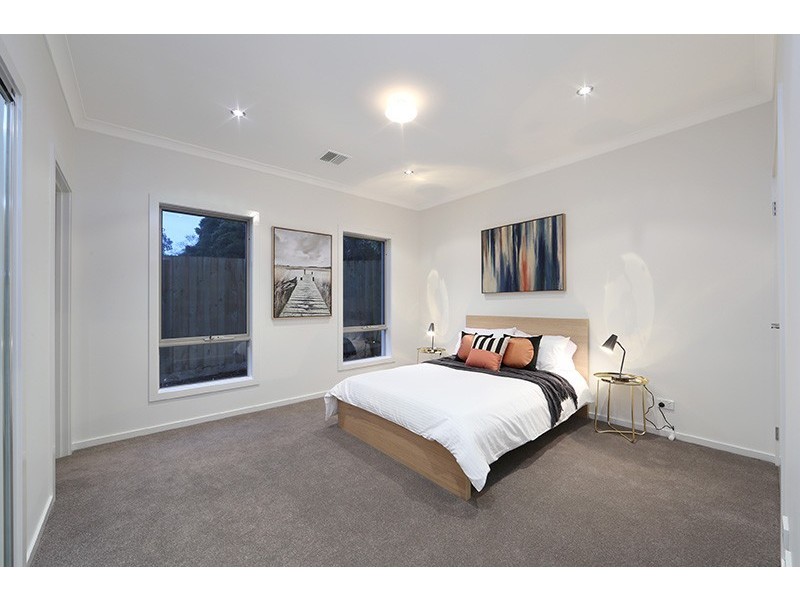 2/273 Dandelion Drive, Rowville VIC 3178