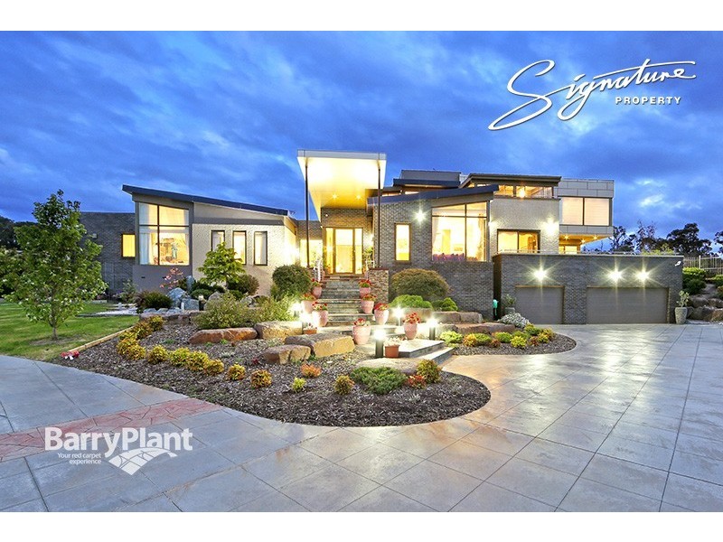 18 Logan Court, Lysterfield VIC 3156