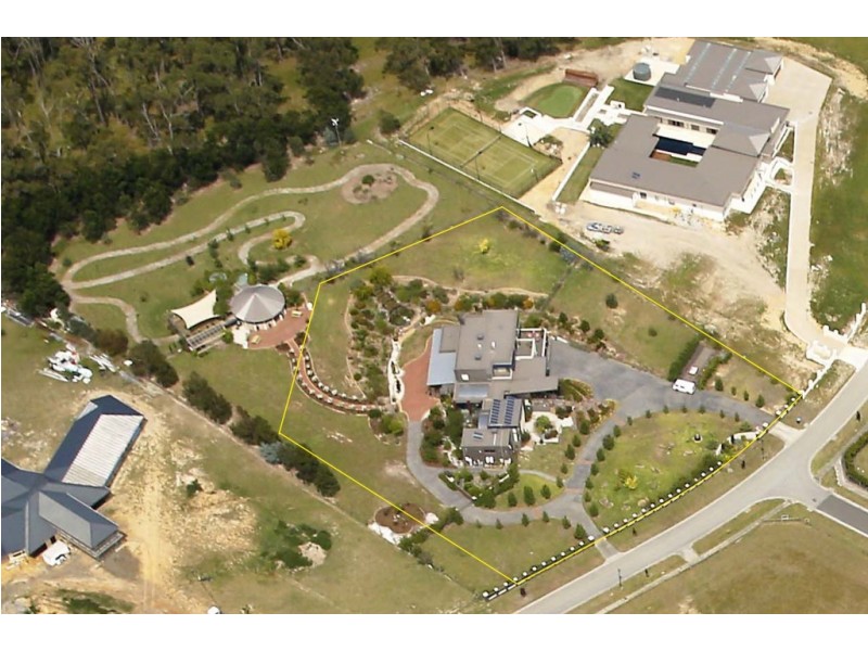 18 Logan Court, Lysterfield VIC 3156