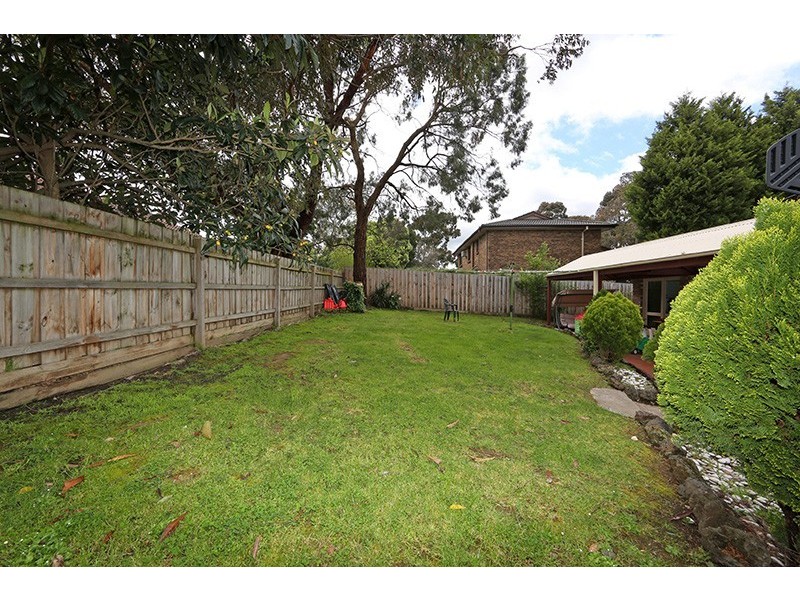 6 Bridgewater Way, Rowville VIC 3178