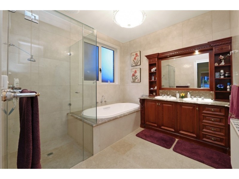 40 Parkside Boulevard, Lysterfield South VIC 3156