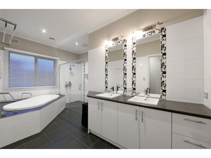 3 Clayden Rise, Lysterfield VIC 3156