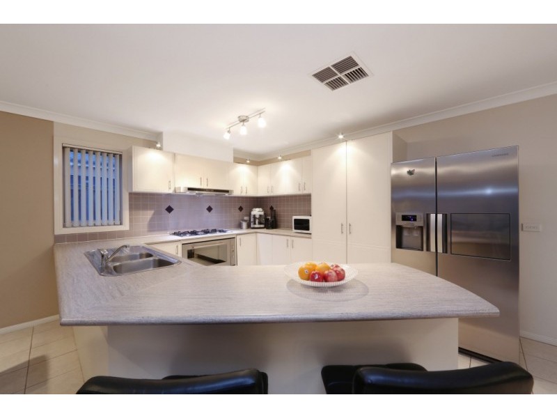 15 Jubilee Drive, Rowville VIC 3178