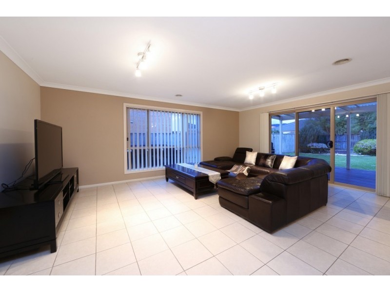 15 Jubilee Drive, Rowville VIC 3178