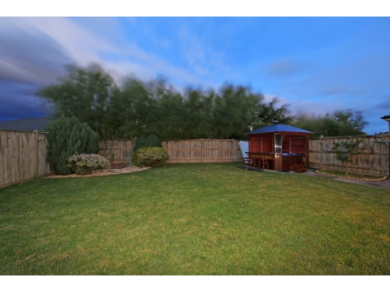 15 Jubilee Drive, Rowville VIC 3178
