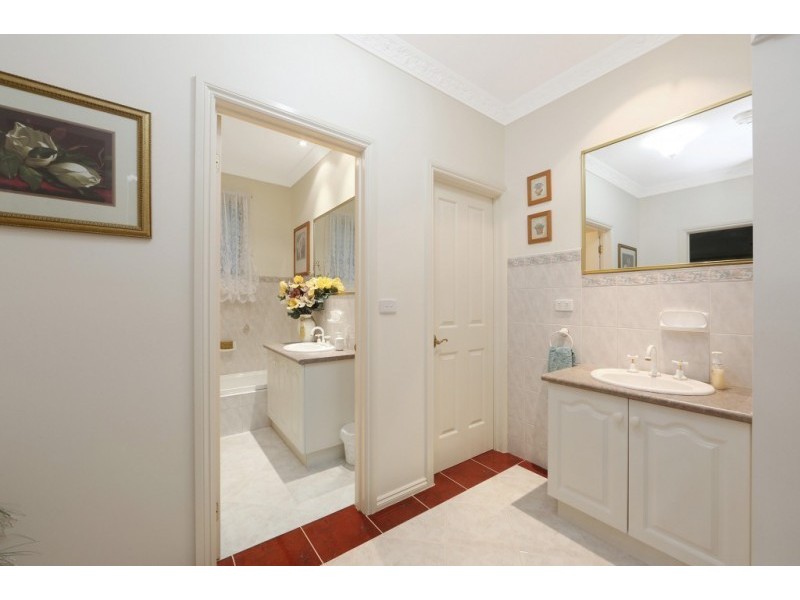 19 Park Road, Lysterfield VIC 3156