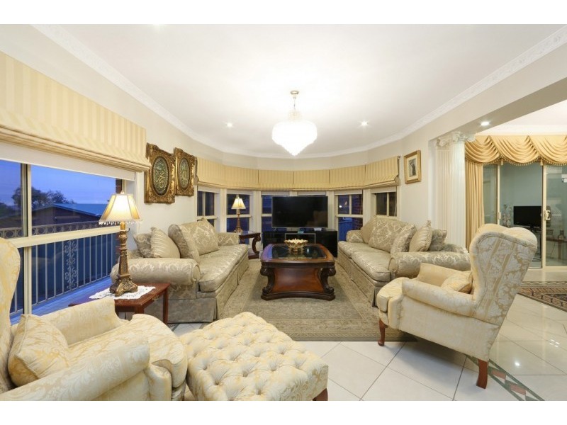 11 Harry Nance Close, Lysterfield VIC 3156